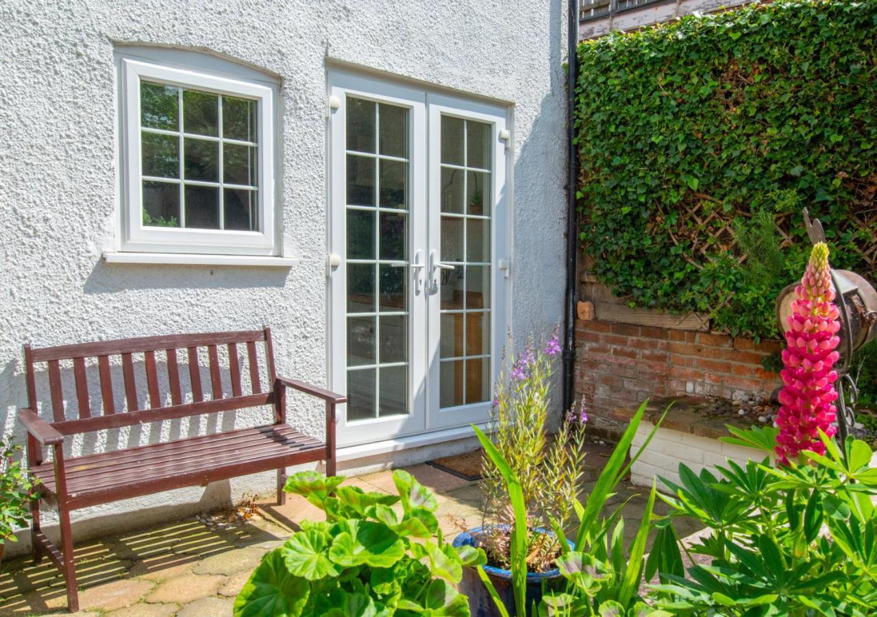Stones Throw Villa Cromer Exteriör bild