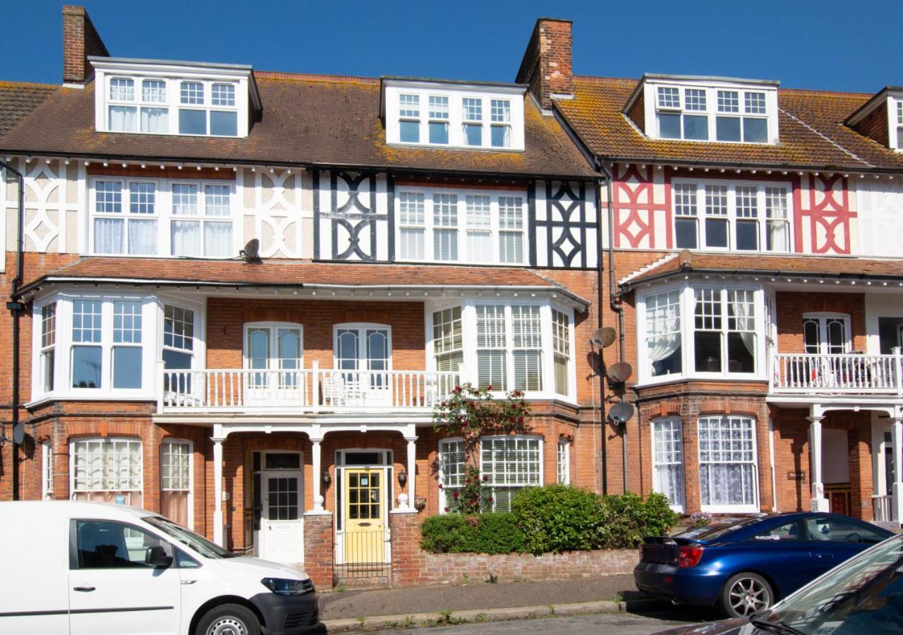 Stones Throw Villa Cromer Exteriör bild